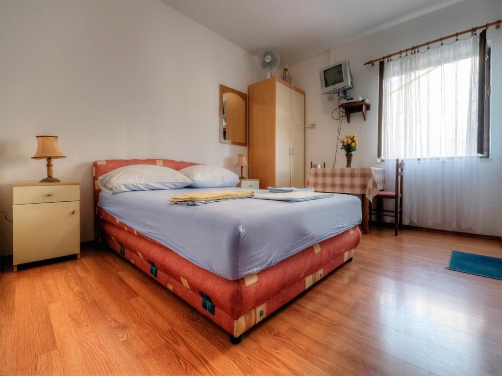 Apartments Srhoj Stari Grad  Dış mekan fotoğraf