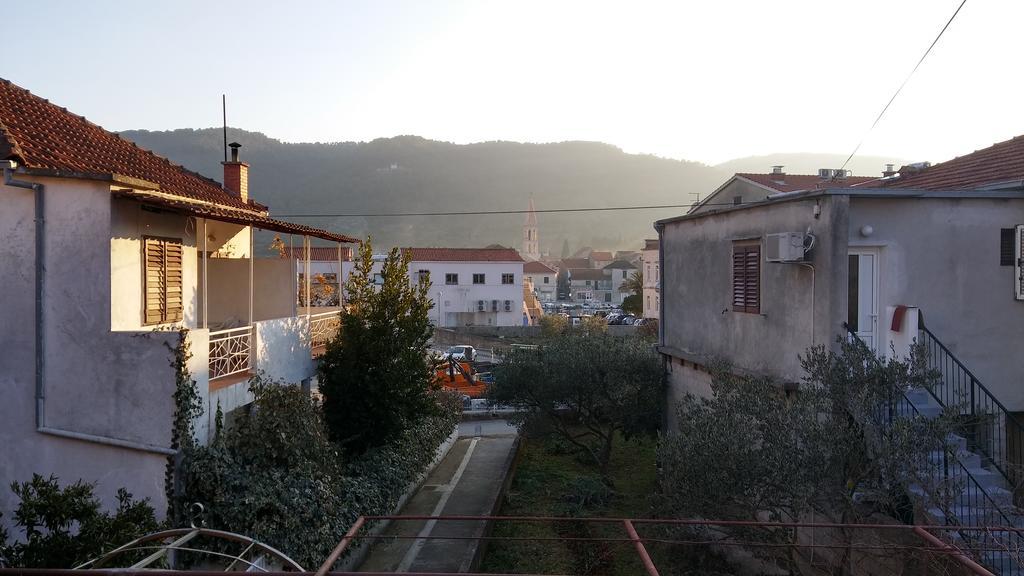 Apartments Srhoj Stari Grad  Dış mekan fotoğraf
