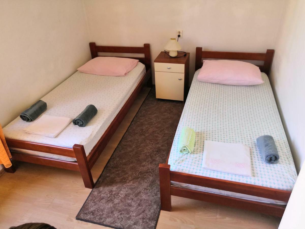 Apartments Srhoj Stari Grad  Dış mekan fotoğraf