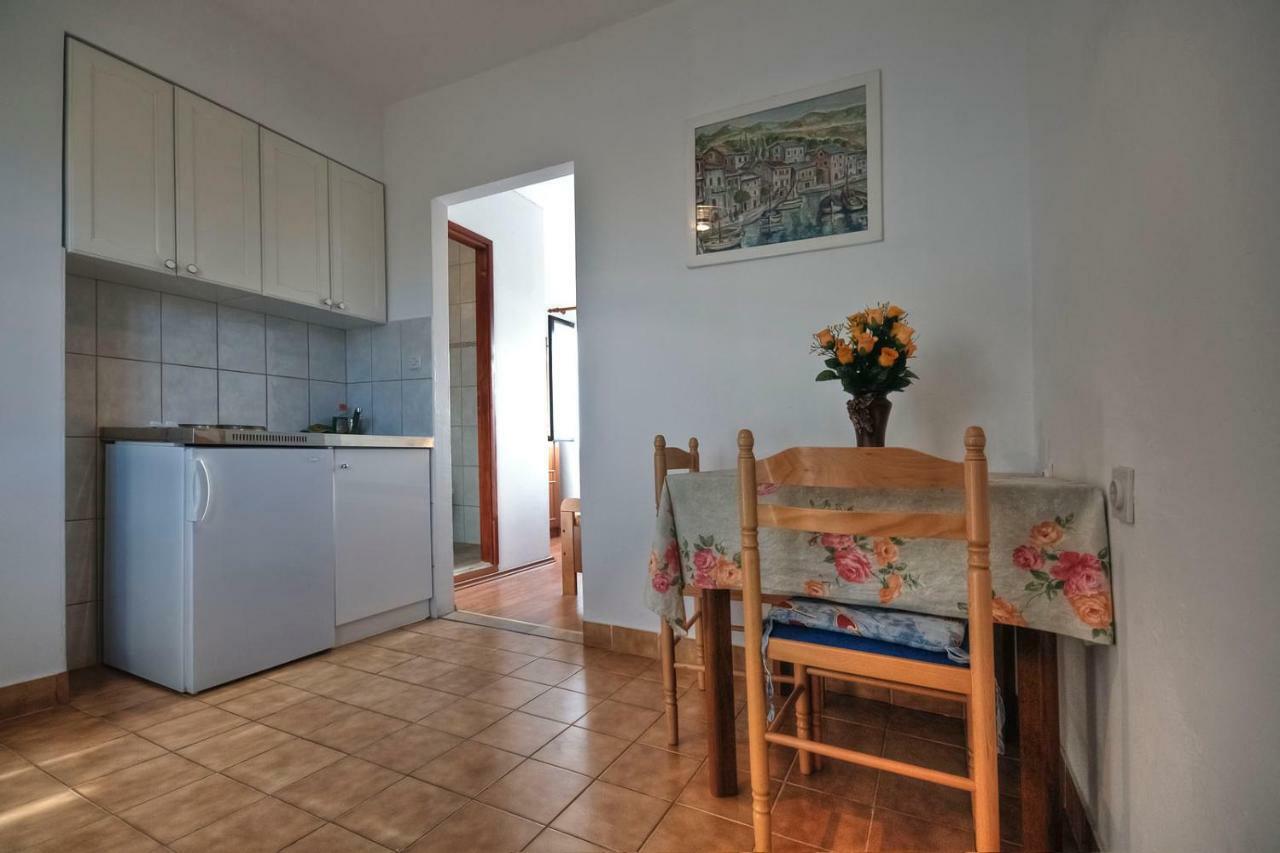 Apartments Srhoj Stari Grad  Dış mekan fotoğraf